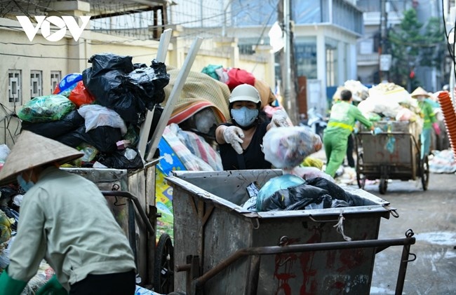 Hàng loạt địa phương "kêu khó" trong phân loại rác tại nguồn