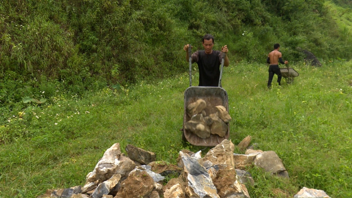 Các hộ bị lũ cuốn trôi nhà ở huyện Mèo Vạc, Hà Giang khởi công xây nhà mới