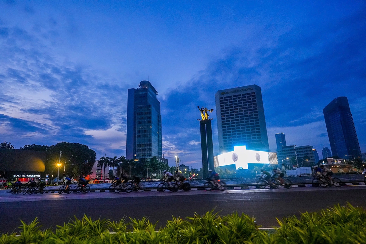 Một thoáng Jakarta và miền mưa bay tràn đầy cảm xúc