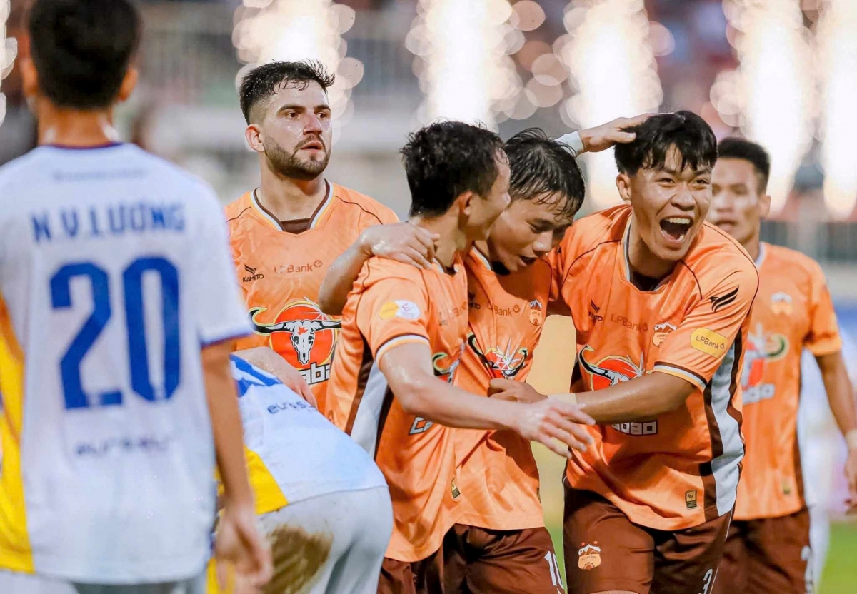 Kết quả V-League hôm nay 21/9: HAGL hạ gục SLNA, Hải Phòng hòa kịch tính