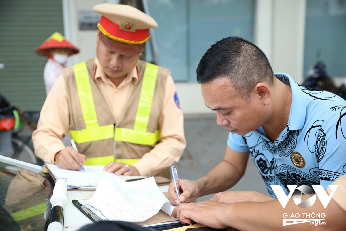 csgt hà nội nhận hơn 7.000 thông tin vi phạm giao thông qua zalo hình ảnh 7 csgt ha noi nhan hon 7.000 thong tin vi pham giao thong qua zalo hinh anh 7