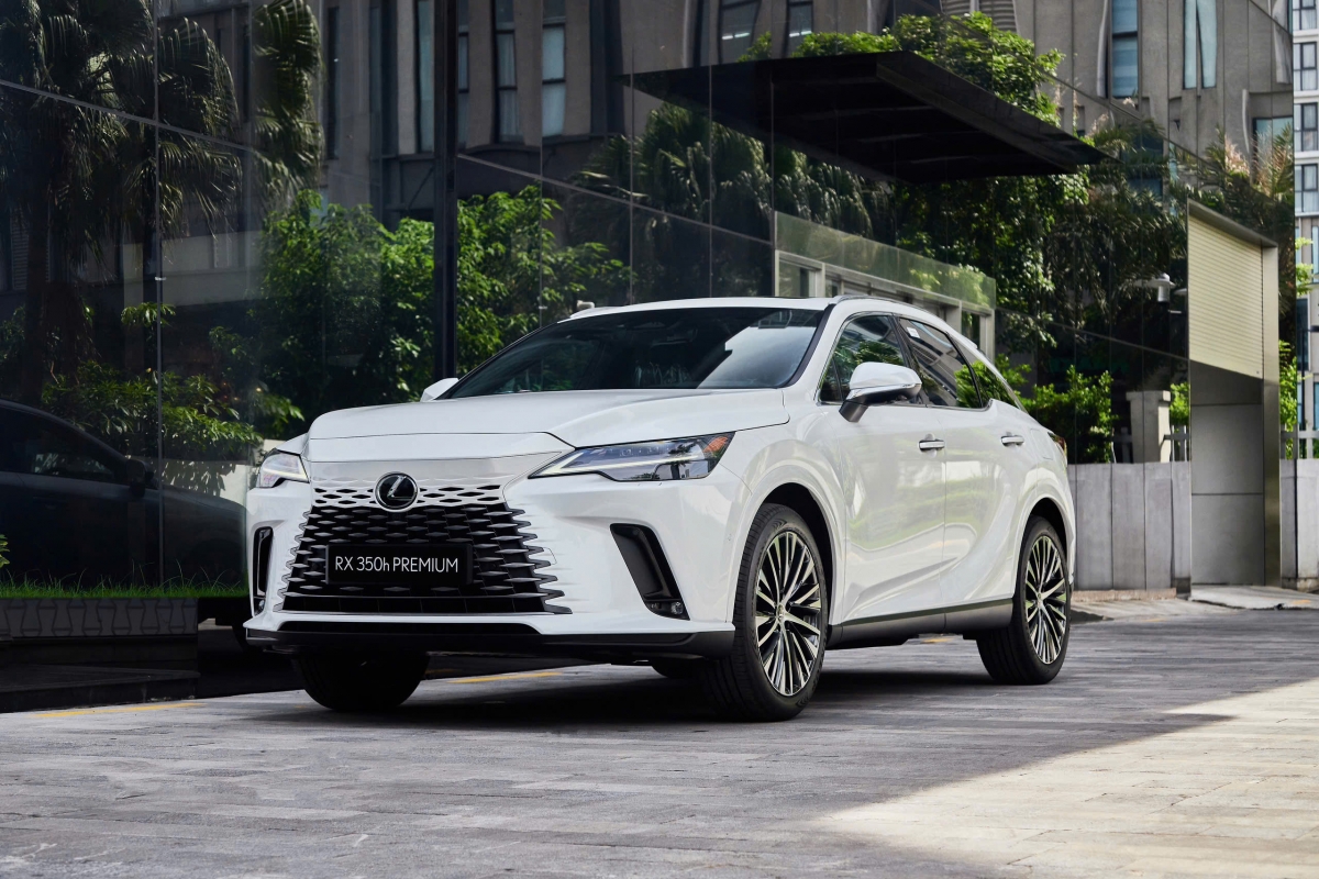 Nhiều mẫu xe Hybrid giảm giá mạnh trong tháng 3/2026, lên tới hơn 300 triệu đồng