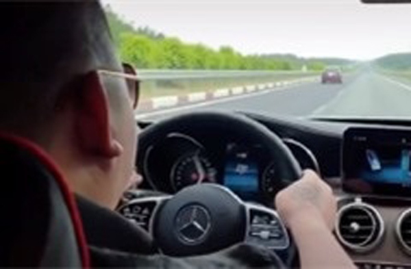 Xác minh clip tài xế Mercedes “khoe” phóng tốc độ 234km/h trên cao tốc