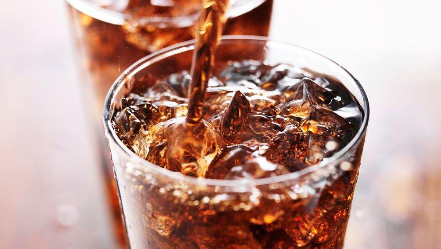 Tác hại của đồ uống có đường với sức khỏe phụ nữ