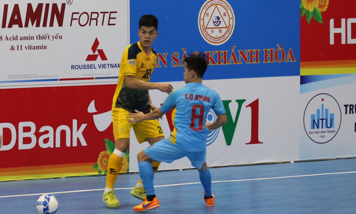 Vòng 3 giải Futsal HDBank VĐQG: Ngược dòng hạ K.SG, Sahako trở lại ngôi đầu