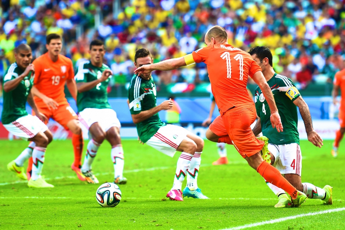 Ngày này năm xưa: Robben “ăn vạ” đưa Hà Lan vào tứ kết World Cup 2014
