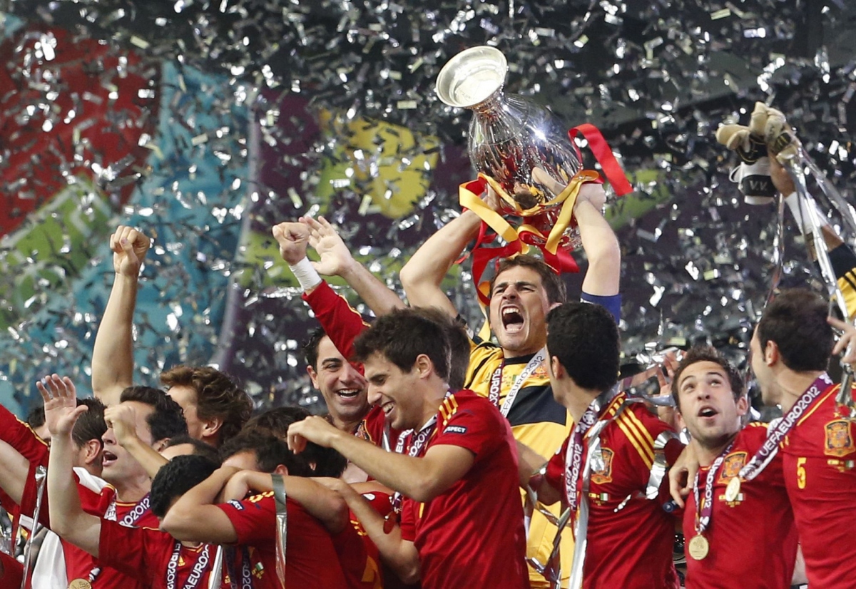 Ngày này năm xưa: Vô địch EURO 2012, Tây Ban Nha đi vào lịch sử