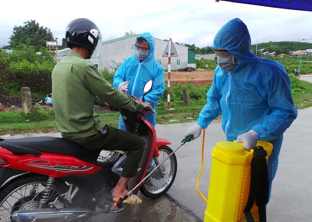 Quyền Bộ trưởng Bộ Y tế làm việc với các tỉnh Tây Nguyên về dịch bạch hầu