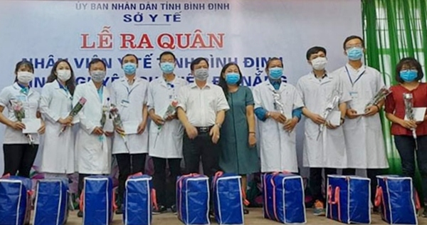 Bác sĩ, điều dưỡng Bình Định xuất quân hỗ trợ Đà Nẵng chống dịch