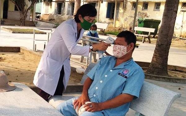 Khánh Hoà chăm sóc người lang thang tránh nguy cơ lây lan dịch bệnh