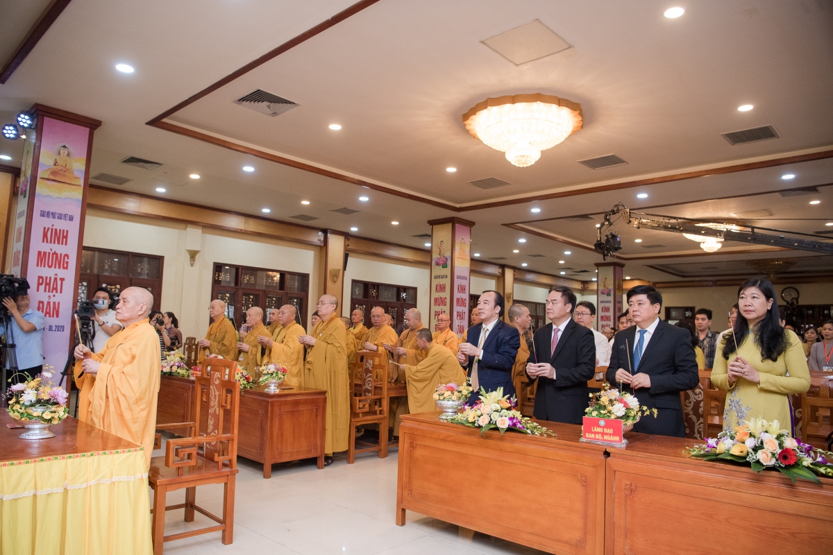 Toàn cảnh Đại lễ Phật đản 2020 tại chùa Quán Sứ, Hà Nội