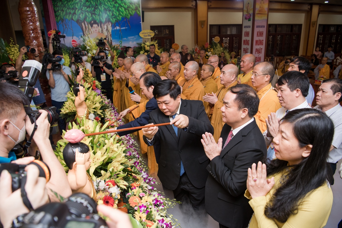 Đại lễ Phật đản 2020 tổ chức long trọng tại chùa Quán Sứ