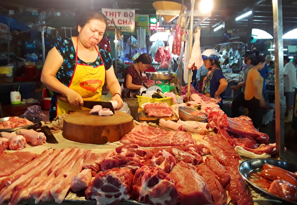 Giá thịt lợn tăng cao và đắt đỏ ở Cần Thơ