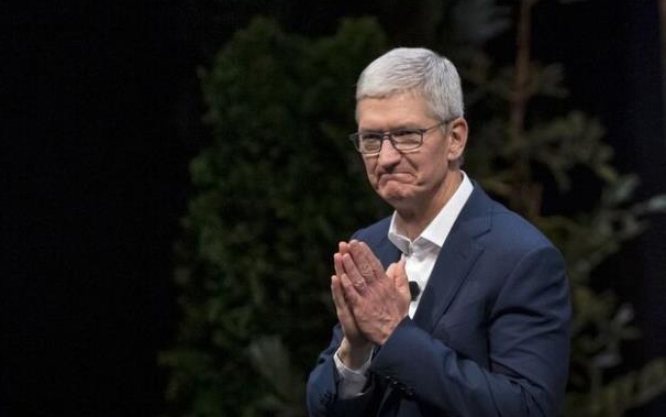 CEO Apple Tim Cook thành tỷ phú