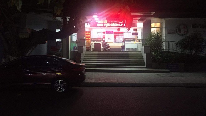 Đà Nẵng: Hy hữu sản phụ 'đẻ rớt' ngay trước bệnh viện đang bị cách ly