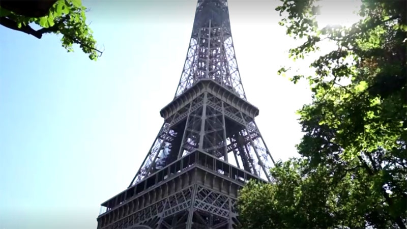 Video: Tháp Eiffel mở cửa đón du khách sau 104 ngày phong tỏa