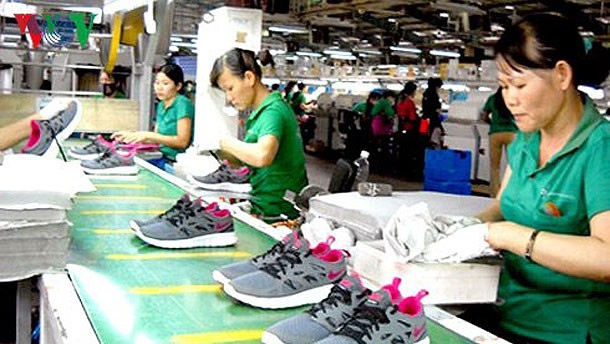 Thực thi EVFTA: Bài toán nguồn nguyên liệu cho dệt may, da giày