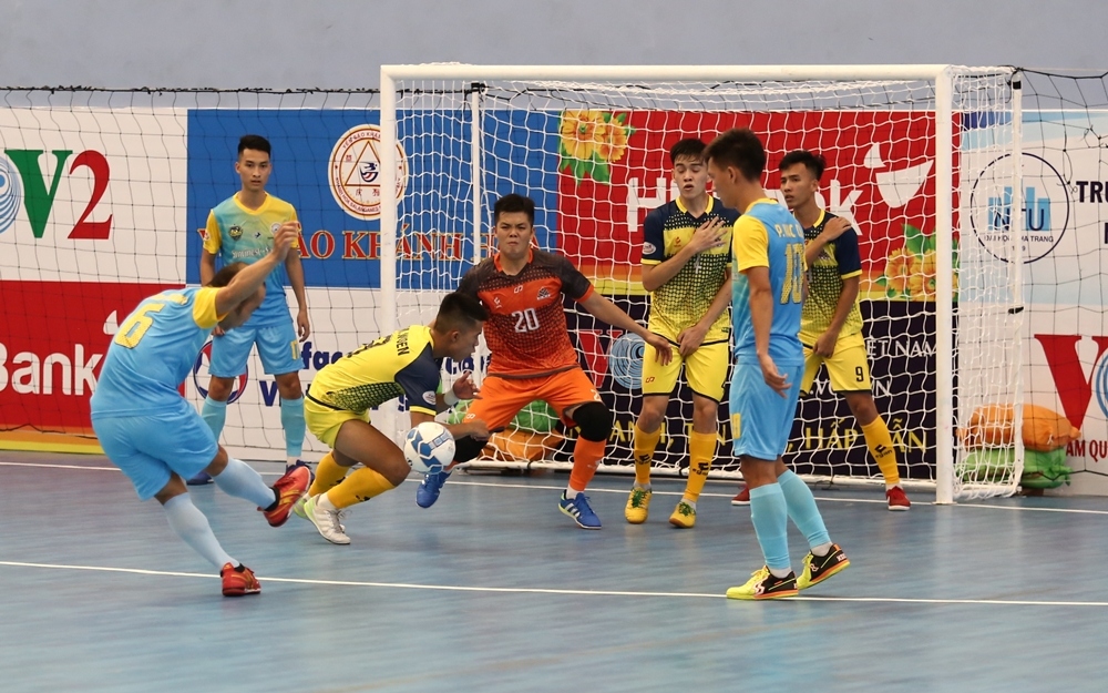 Futsal HDBank VĐQG 2020: Chủ nhà Khánh Hòa nhọc nhằn đánh bại Cao Bằng