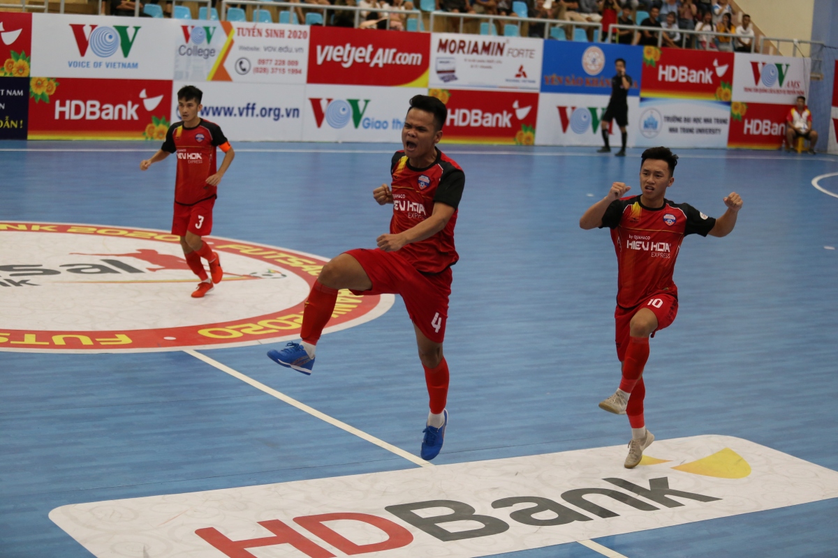 Futsal HDBank VĐQG 2020: 4 phút bùng nổ, Sahako sụp đổ trước Đà Nẵng