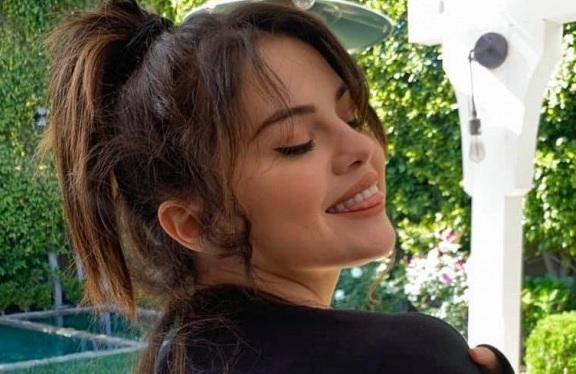 Selena Gomez giảm cân, “lột xác” xinh đẹp trong hình ảnh mới