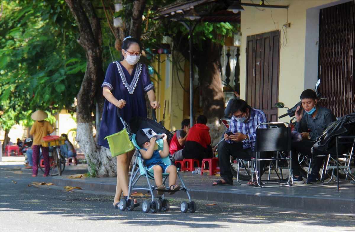 Những hình ảnh ngày đầu nới lỏng cách ly xã hội ở Quảng Nam