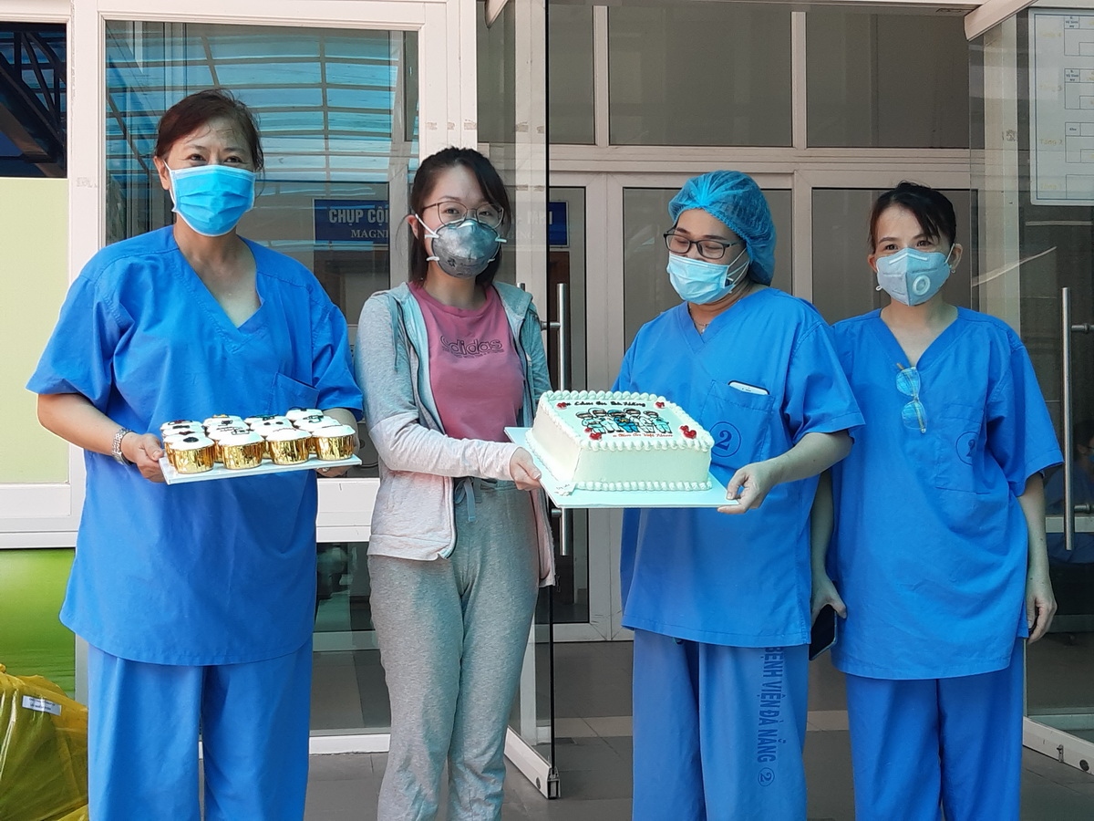 Sau chữa bệnh, bác sĩ Bệnh viện Đà Nẵng đi cách ly trong yêu thương