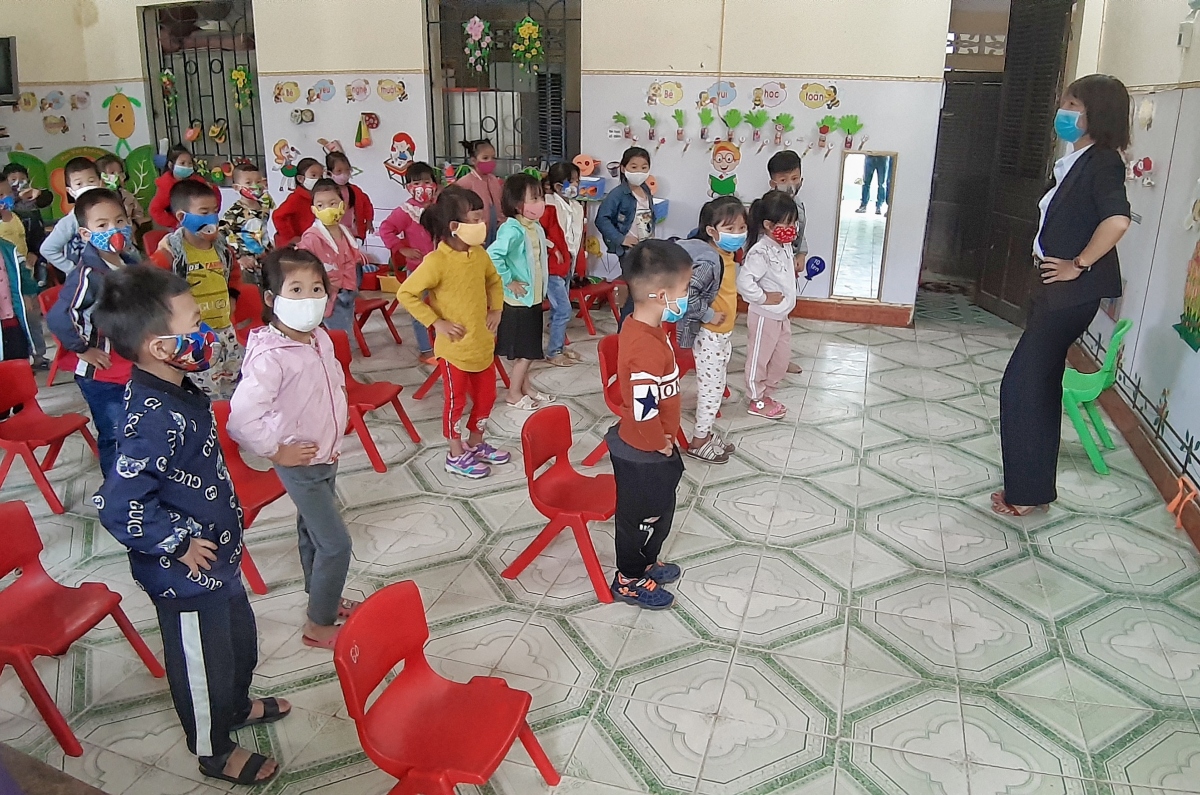 Giãn, giảm học sinh tránh dịch, áp lực giáo viên và nỗi lo ở Điện Biên