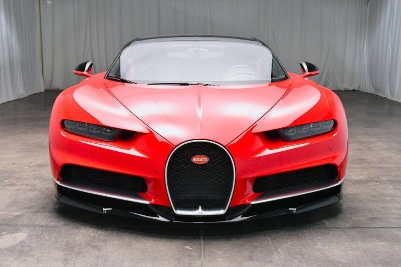 Chi tiết chiếc Bugatti Chiron đang được bán với giá 3,1 triệu USD