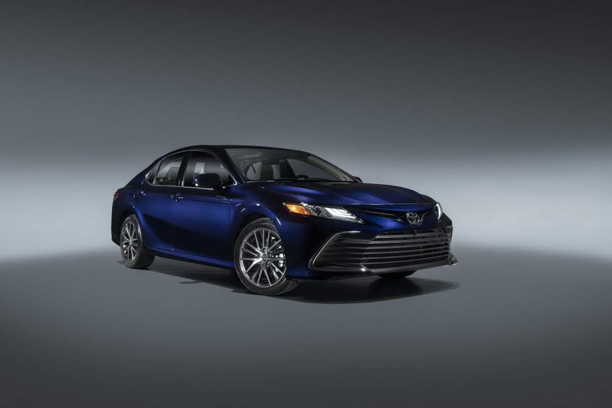 Toyota Camry 2021 có thêm phiên bản XSE Hybird