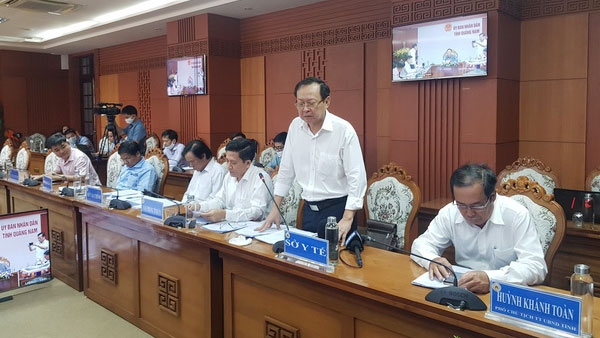 GĐ Sở Y tế Quảng Nam khóc khi nói về việc mua máy xét nghiệm Covid-19