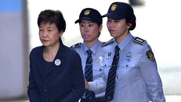 Cựu Tổng thống Hàn Quốc lĩnh án 20 năm tù giam