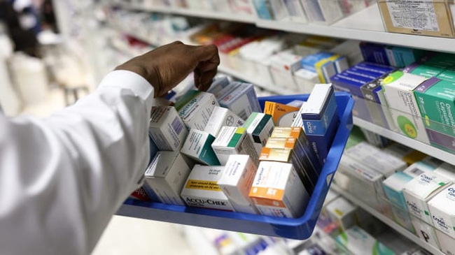 Ấn Độ nới lỏng lệnh cấm xuất khẩu thuốc phục vụ điều trị Covid-19