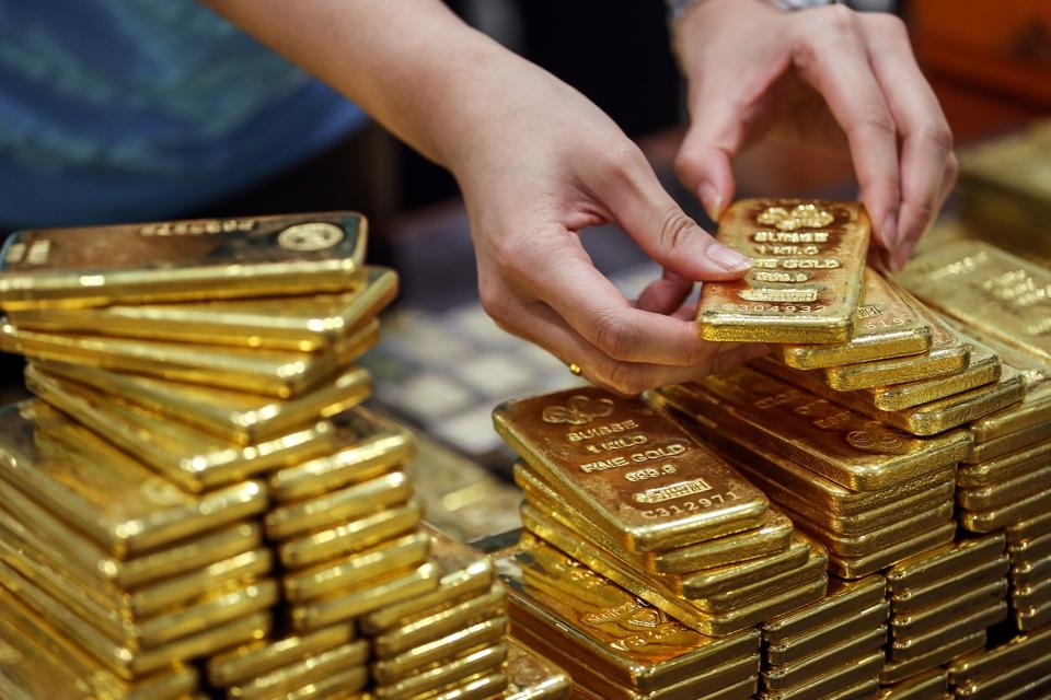 Giá vàng được kỳ vọng tăng, hướng tới ngưỡng 2.000 USD/oz
