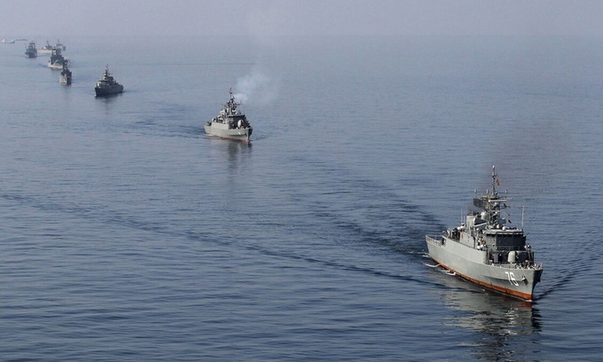 Mỹ và Iran đối đầu “nảy lửa” tại vịnh Persian
