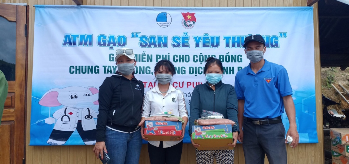 Hỗ trợ thiết bị y tế, nhu yếu phẩm cho người dân cách ly bạch hầu ở Đắk Lắk