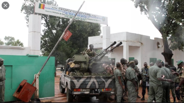 Binh biến Mali: Tướng đảo chính tuyên bố thành lập chính quyền quân sự