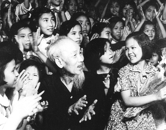 Kỷ niệm 130 năm sinh nhật Chủ tịch Hồ Chí Minh: Các ca khúc không quên
