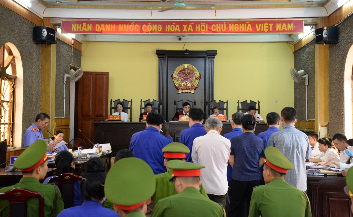 Vụ gian lận thi ở Sơn La: Mức án nặng nhất từ 23 – 25 năm tù giam