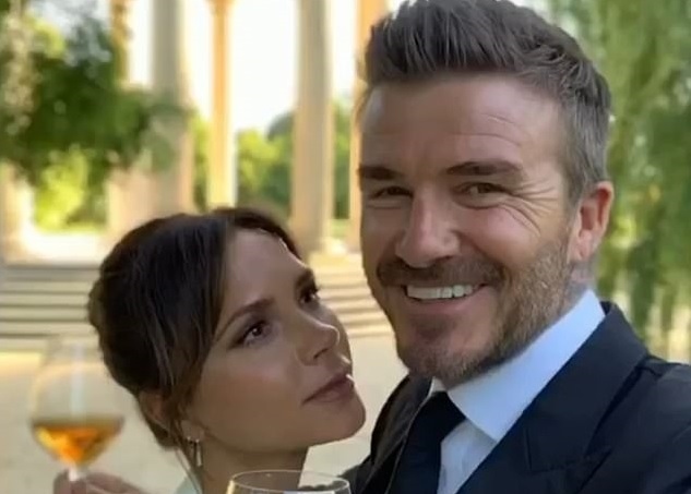 David Beckham thổ lộ tình cảm với vợ nhân kỷ niệm 21 năm ngày cưới