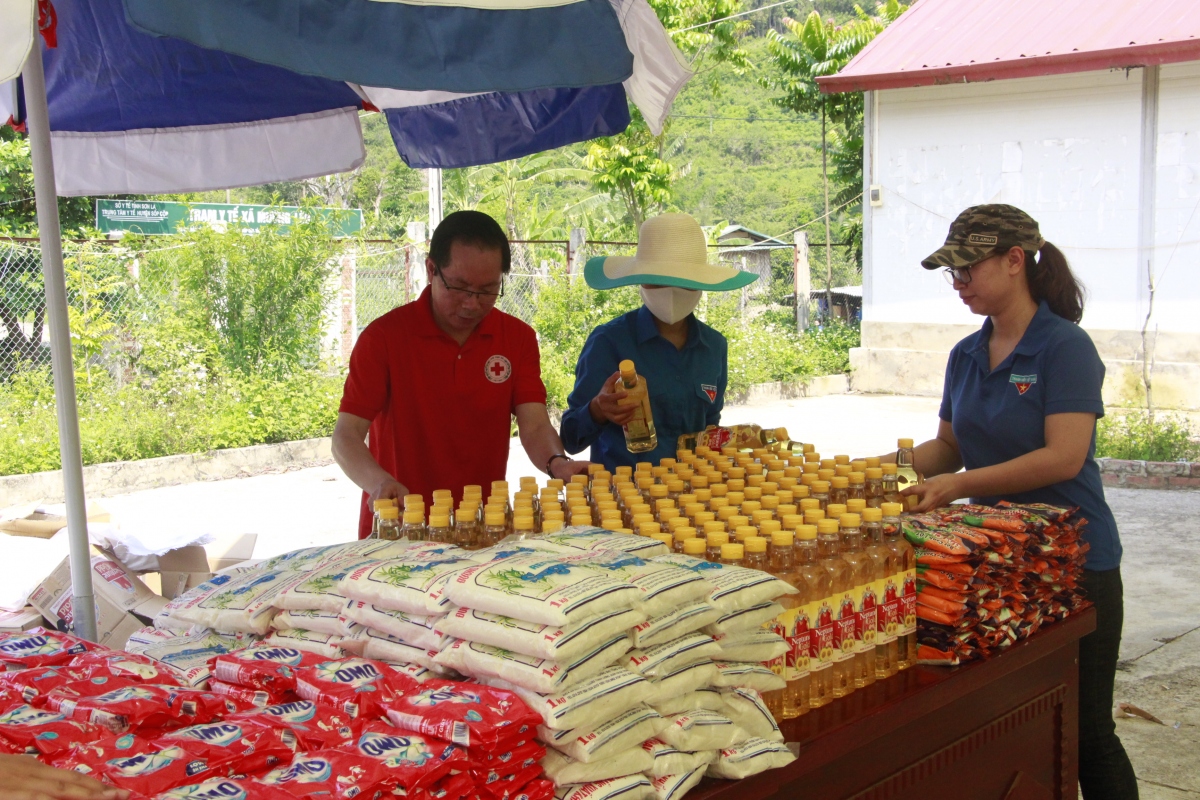 Chợ nhân đạo mang niềm vui đến xã biên giới Sốp Cộp - Sơn La