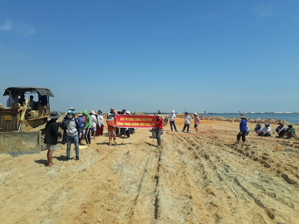 Người dân Núi Thành, Quảng Nam phản đối dự án lấn sông