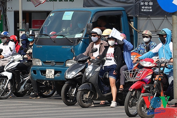 Lưu ý bạn nên biết khi đi xe máy trong những ngày nắng nóng