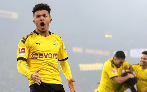 Dortmund sẵn sàng tăng lương khủng “trói chân” Jadon Sancho