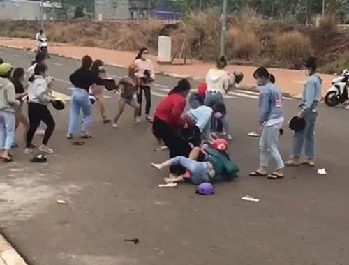 Nhóm nữ sinh Bình Phước tụ tập, đánh nhau giữa đại dịch Covid-19
