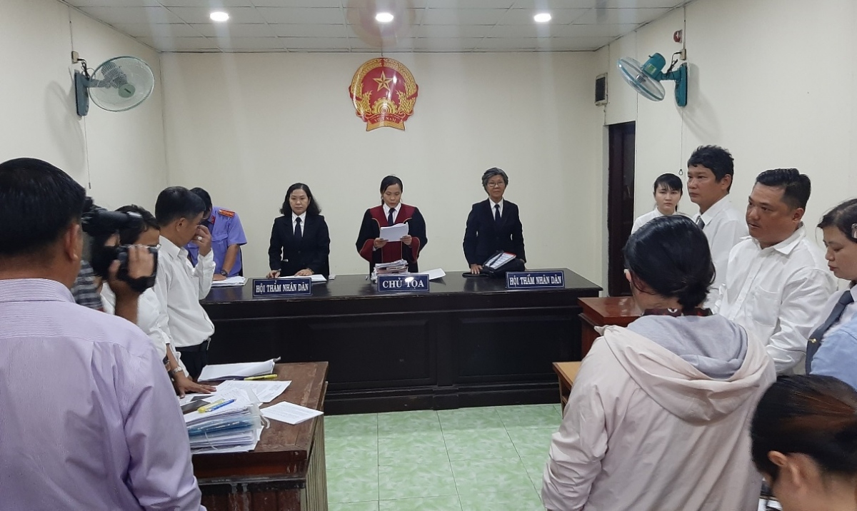 Vụ kiện Chủ tịch huyện Bình Chánh: Tòa bác toàn bộ yêu cầu khởi kiện
