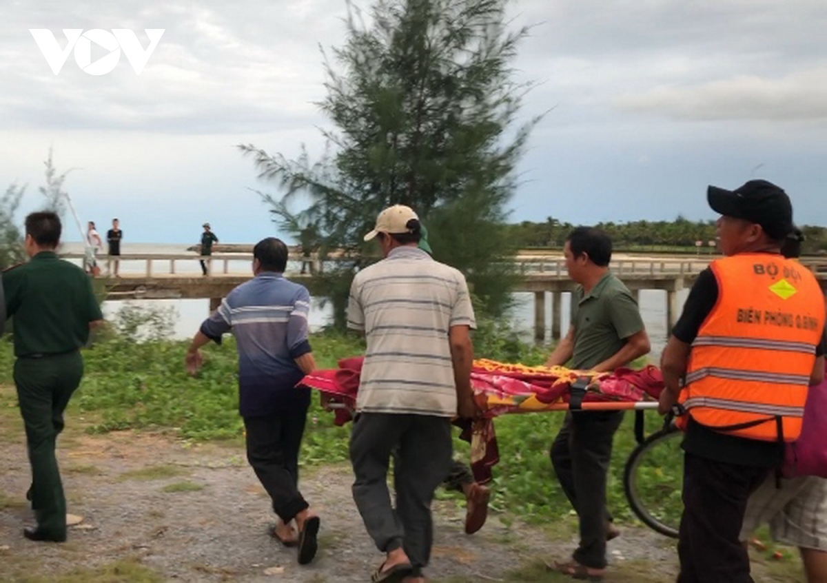 1 ngư dân Quảng Bình tử vong trên biển