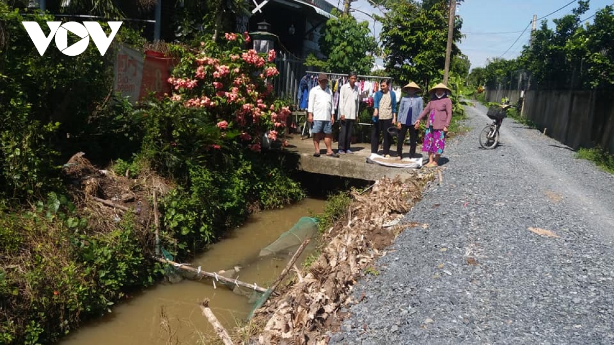 Nhiều nông dân Tiền Giang bức xúc vì chưa được nạo vét kênh mương phòng chống hạn mặn