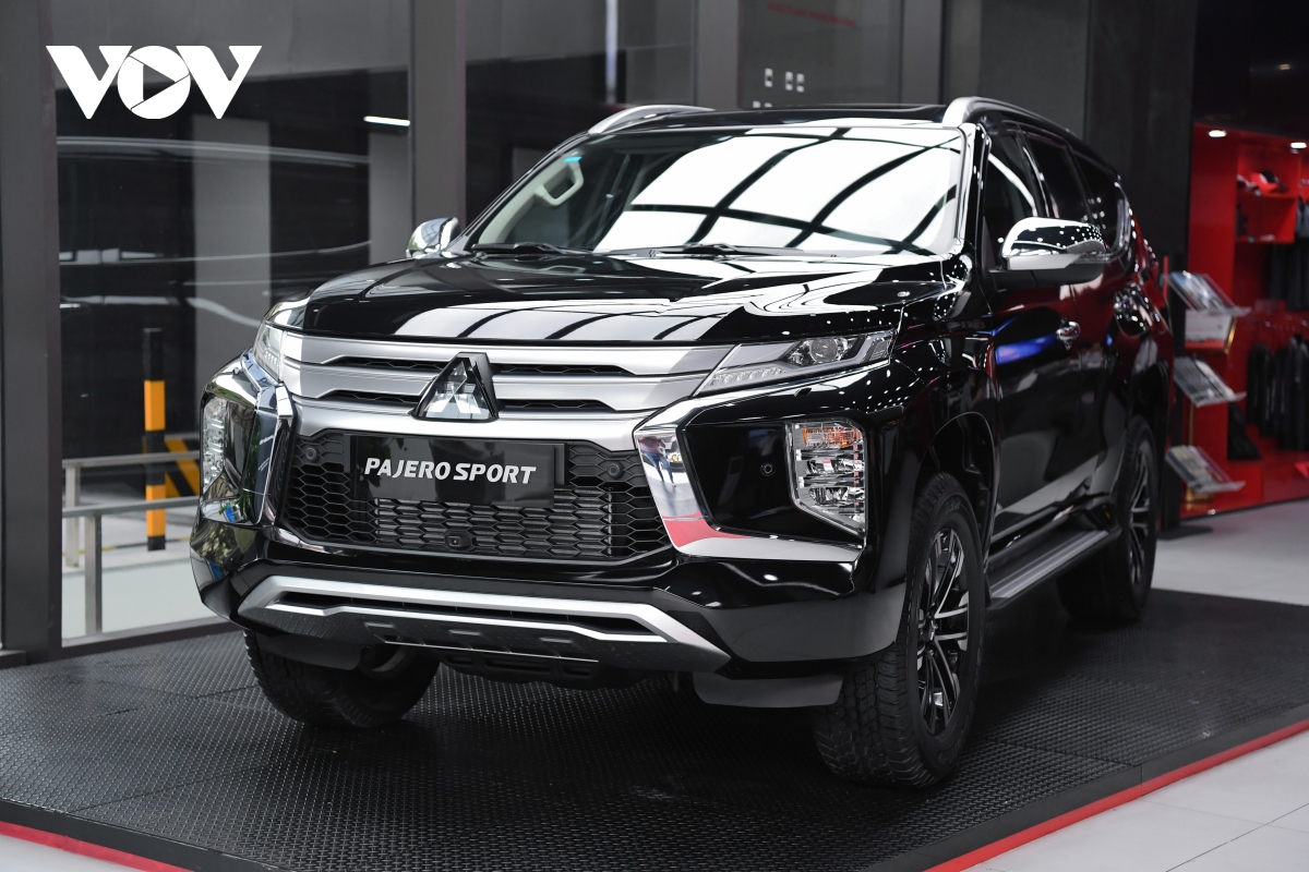 Cận cảnh Mitsubishi Pajero Sport 2020 giá hơn 1 tỷ đồng