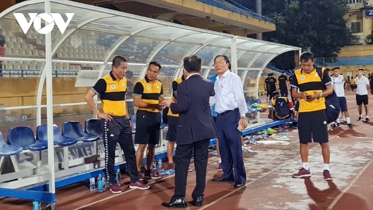 Hà Nội FC hòa Thanh Hóa, bầu Hiển nói điều bất ngờ với bầu Đệ