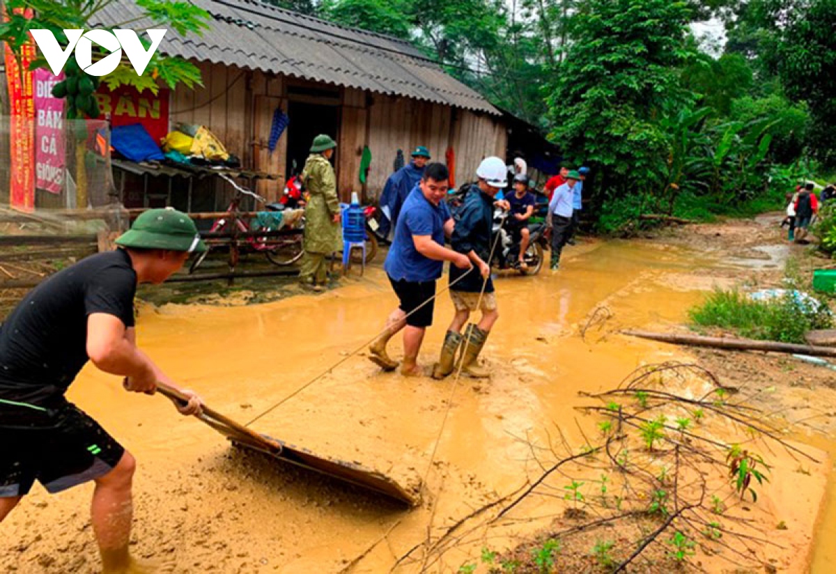 Mưa lớn tại Lào Cai làm 2 người chết